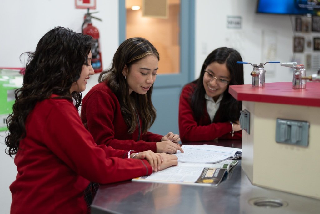 Alumnas felices en APDE Campoalegre